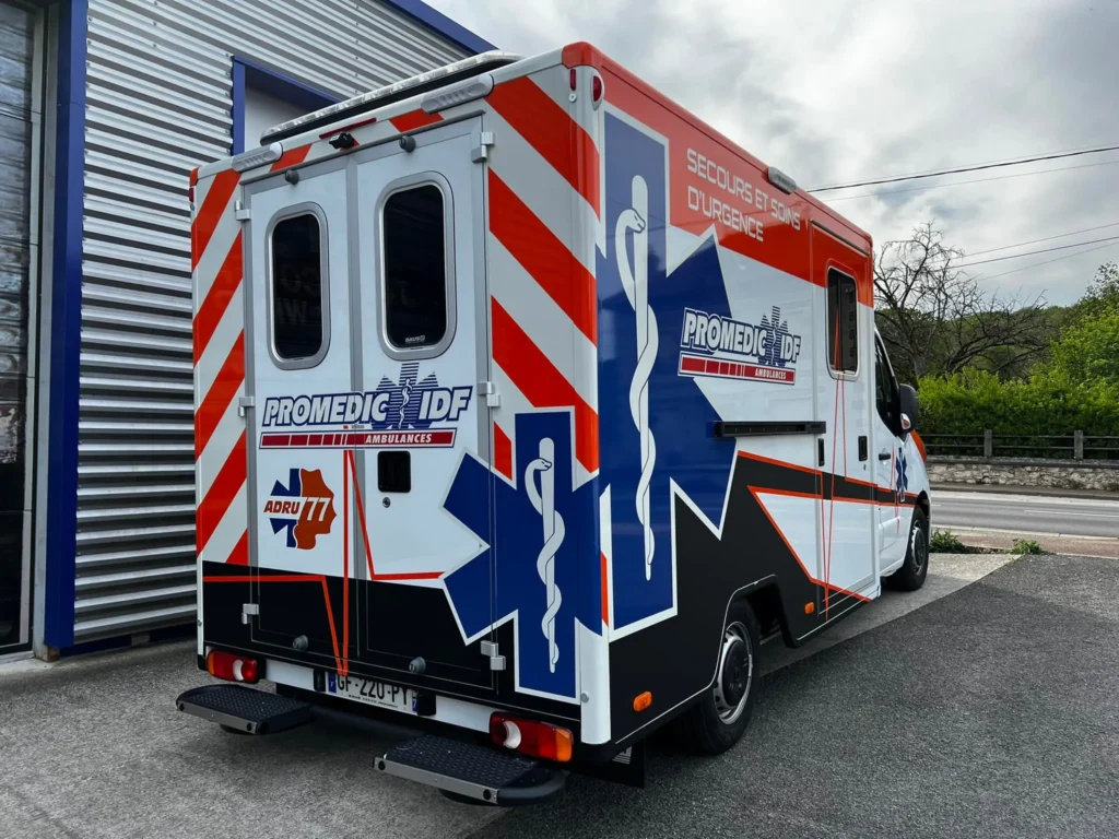 Ambulance MS22 disponible pour transport urgent pédiatrique Côtes-d’Armor - Promedic