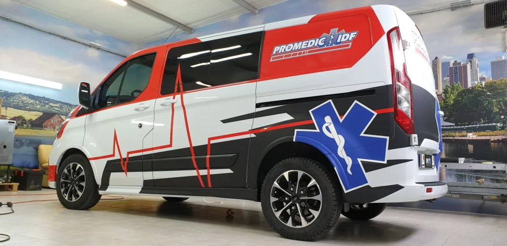 Ambulance Promédic en départ rapide pour consultation hospitalière Fontainebleau - Promedic